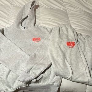 WHITE FOX SWEAT SET (XS/S)